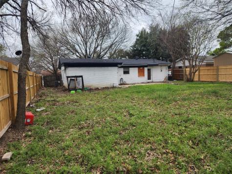 1811 Kent Drive Arlington TX 76010
