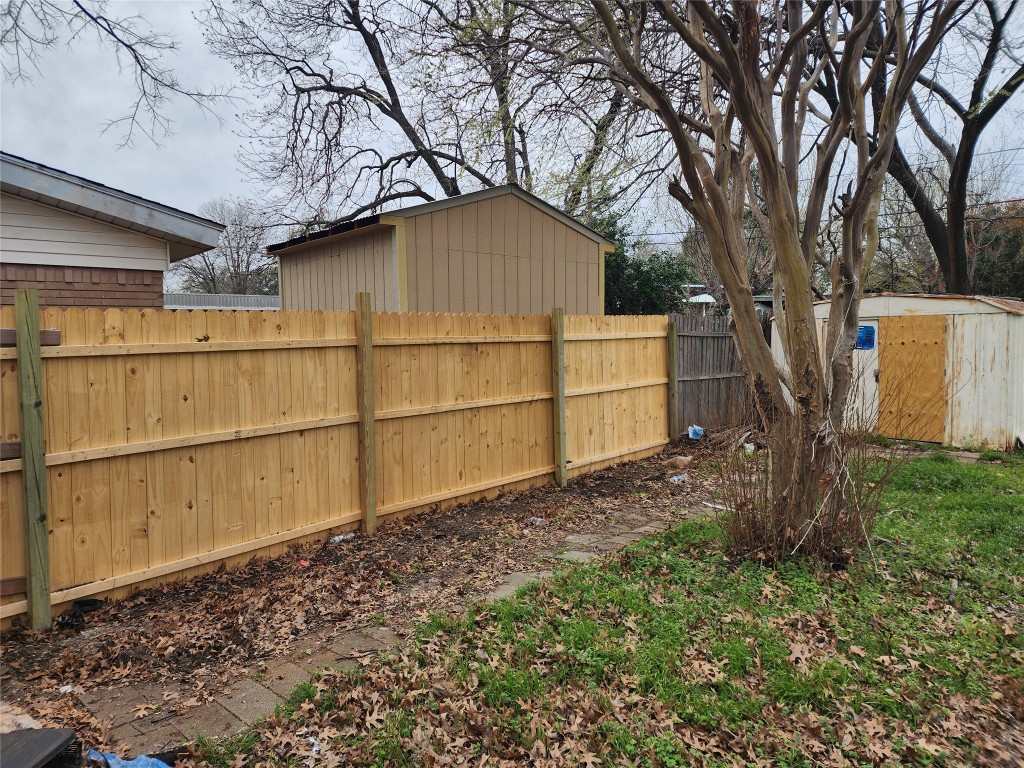 1811 Kent Drive Arlington TX 76010