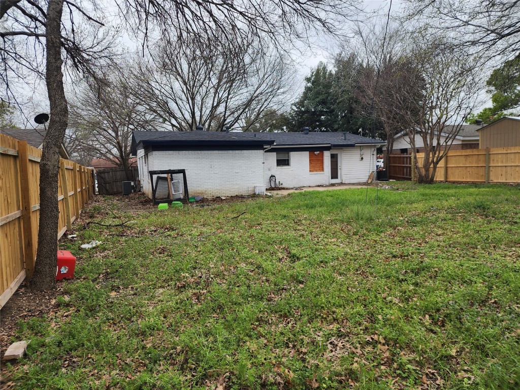 1811 Kent Drive Arlington TX 76010