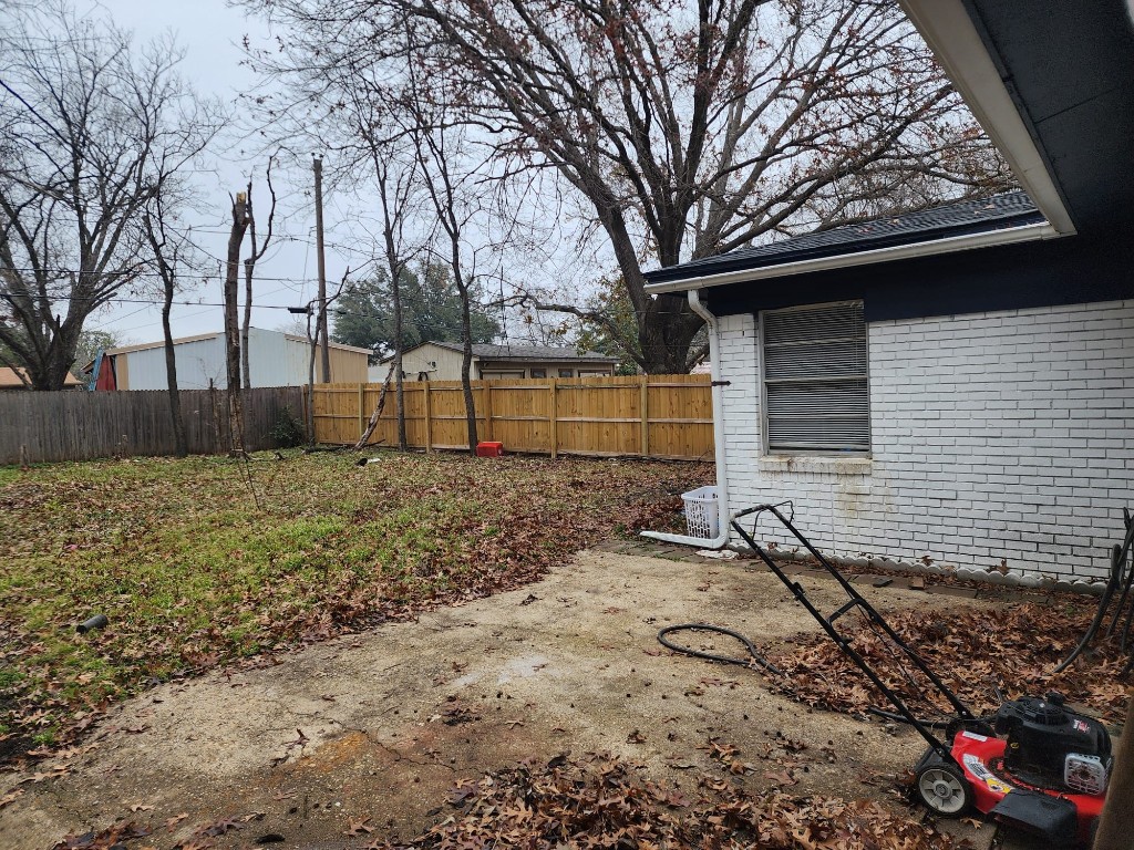 1811 Kent Drive Arlington TX 76010