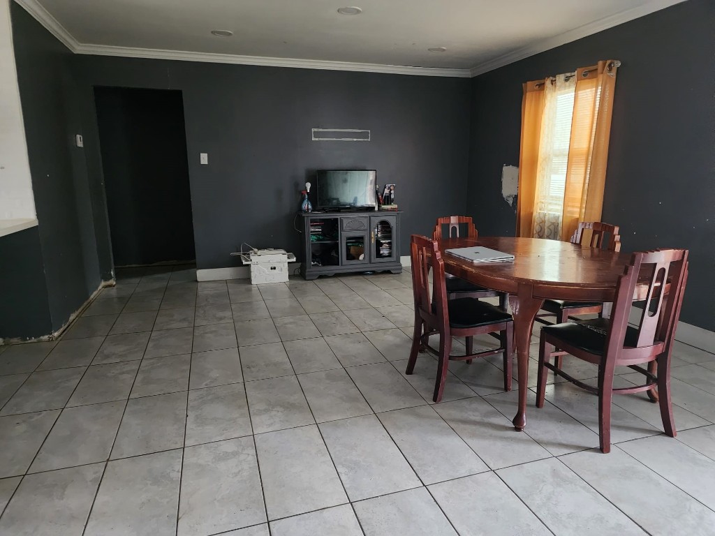 1811 Kent Drive Arlington TX 76010