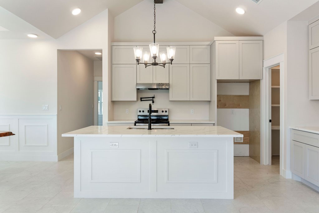 5026 Elizabeth Street Granbury TX 76048