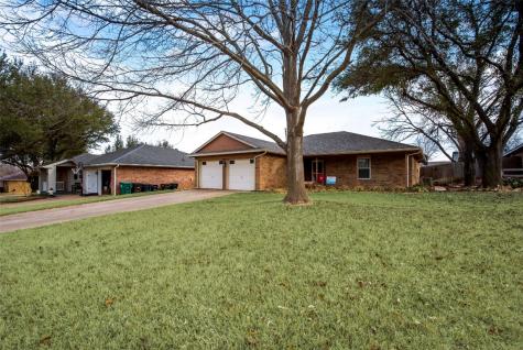 2305 Whispering Court Fort Worth TX 76133
