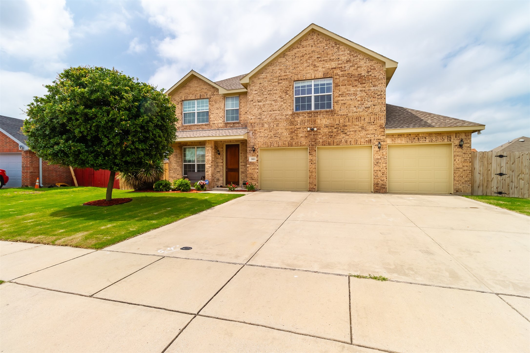 203 Stable Drive Waxahachie TX 75165
