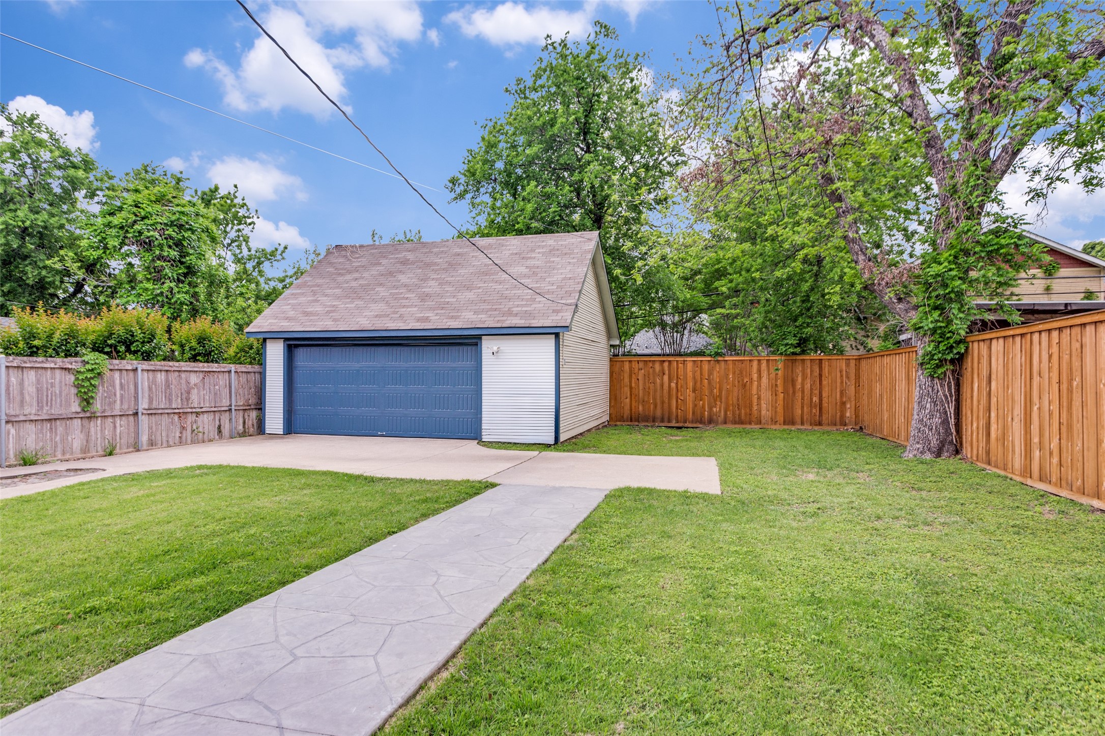 1810 5th Avenue Fort Worth TX 76110