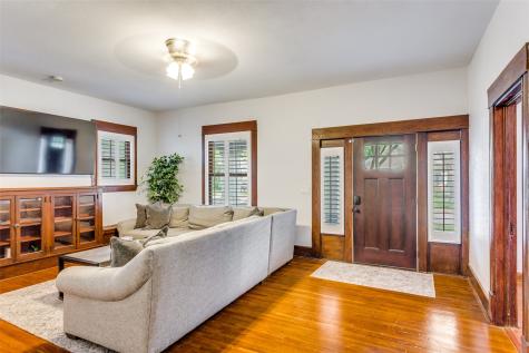1810 5th Avenue Fort Worth TX 76110