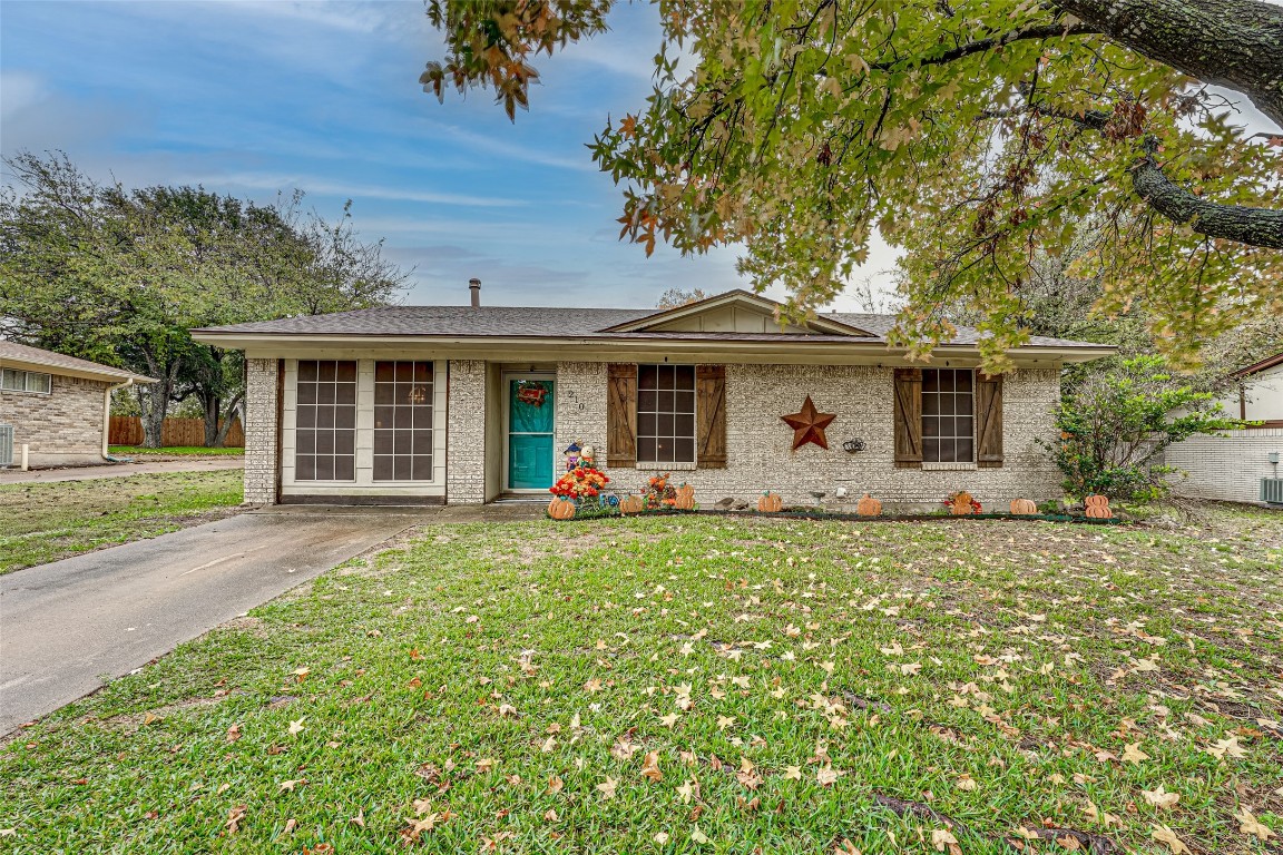 210 S Hillside Street Red Oak TX 75154