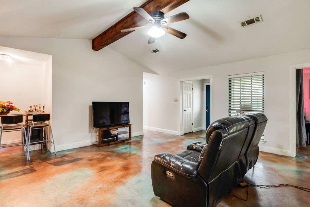 2711 Eagle Pass Mesquite TX 75150