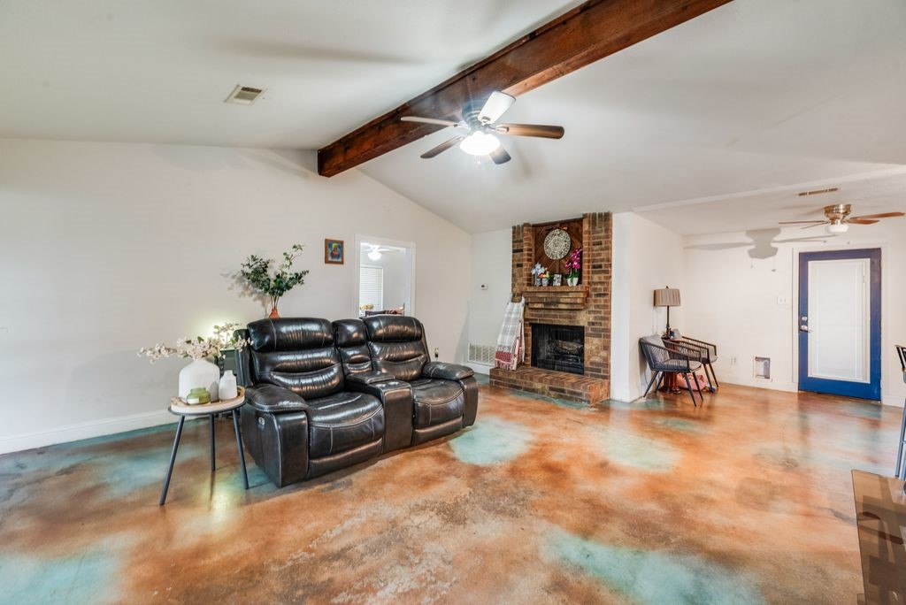 2711 Eagle Pass Mesquite TX 75150