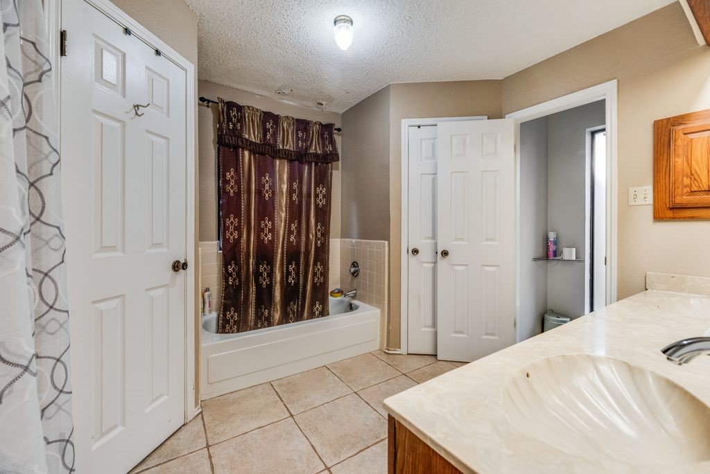 2711 Eagle Pass Mesquite TX 75150