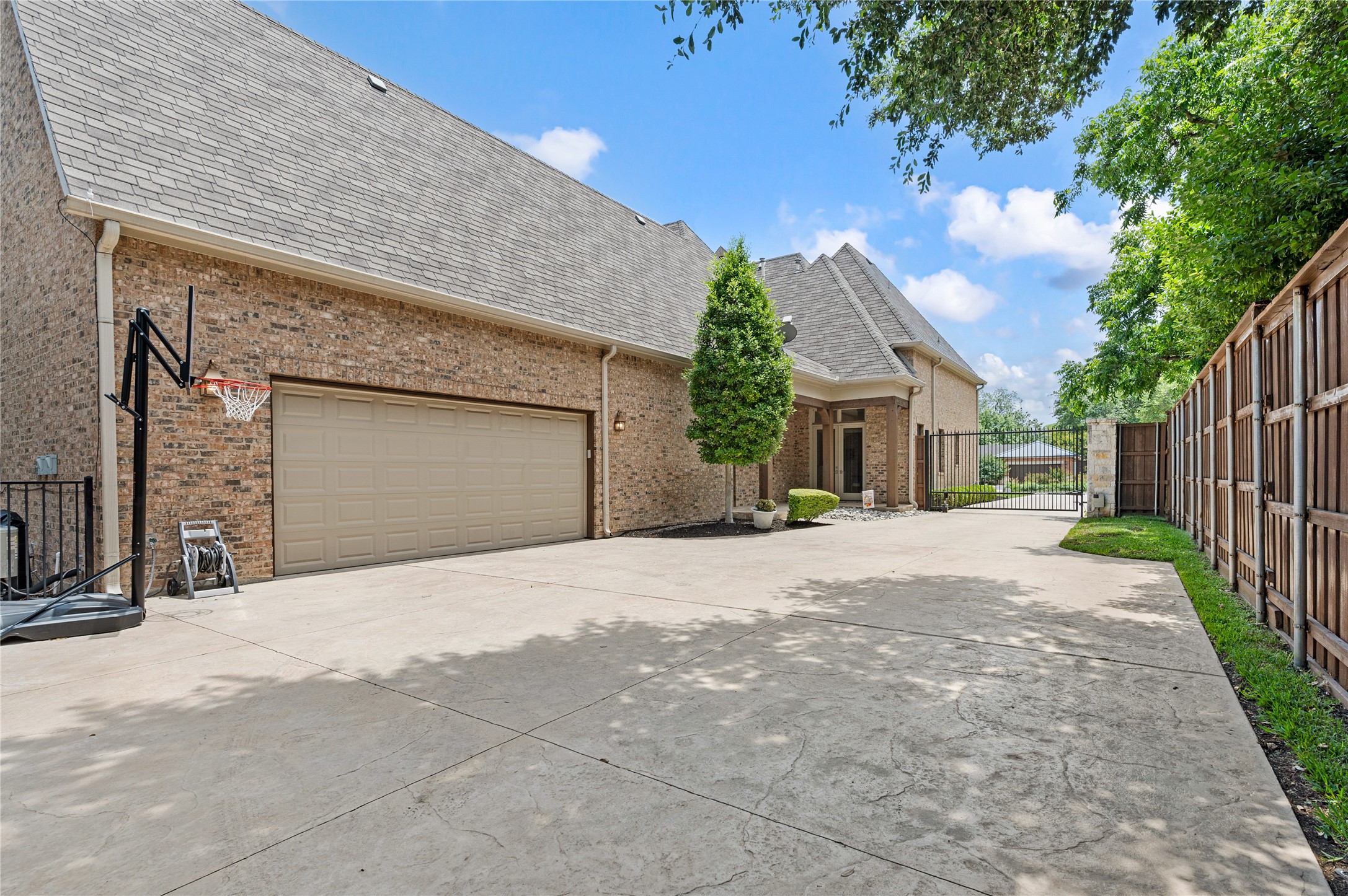 5963 Melshire Drive Dallas TX 75230