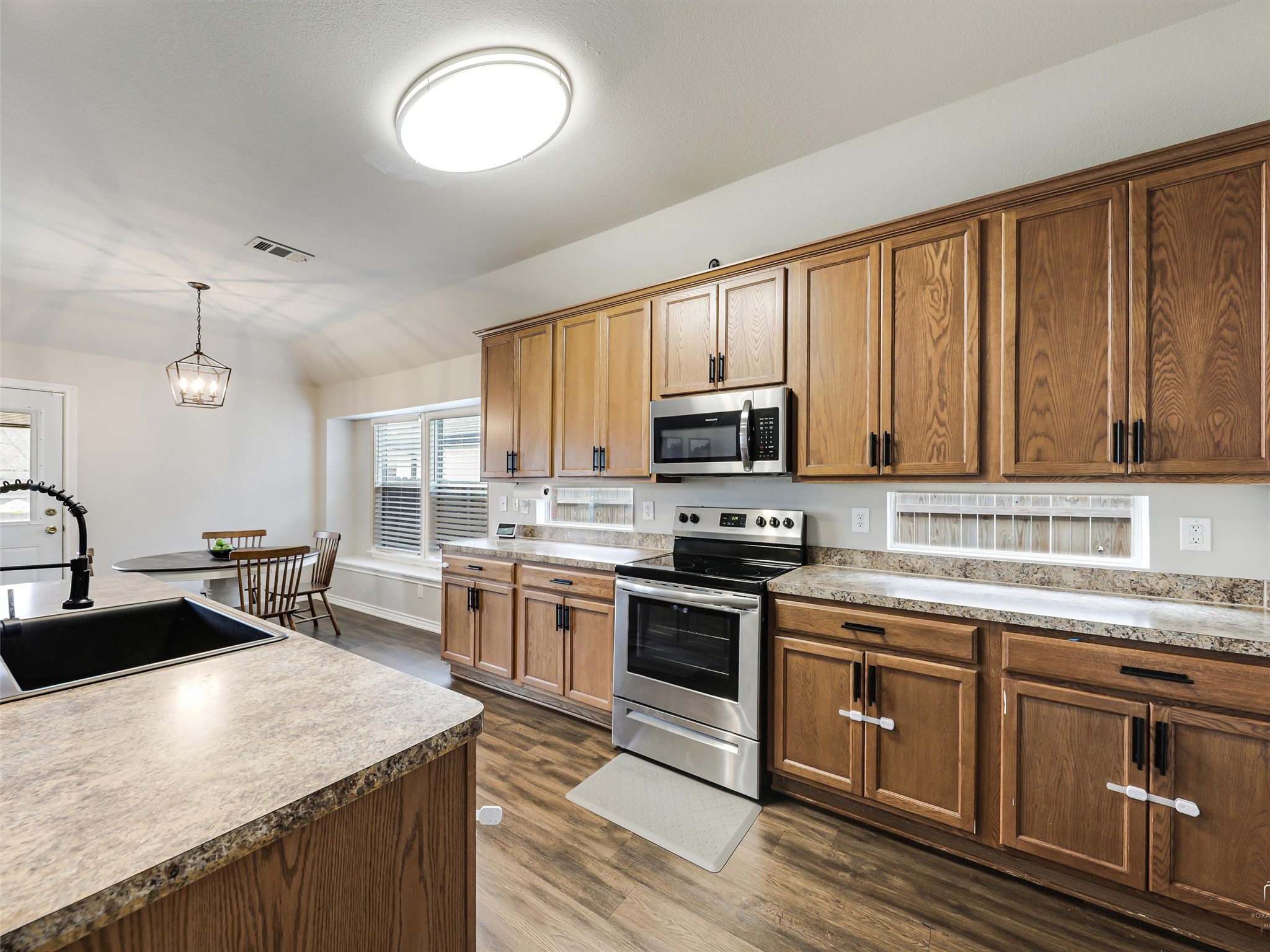5817 Brookside Drive Denton TX 76226