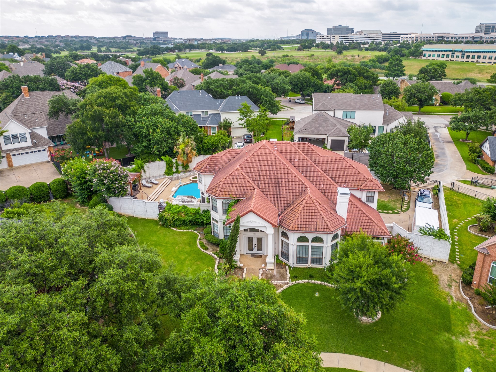 400 Creekside Court Irving TX 75063
