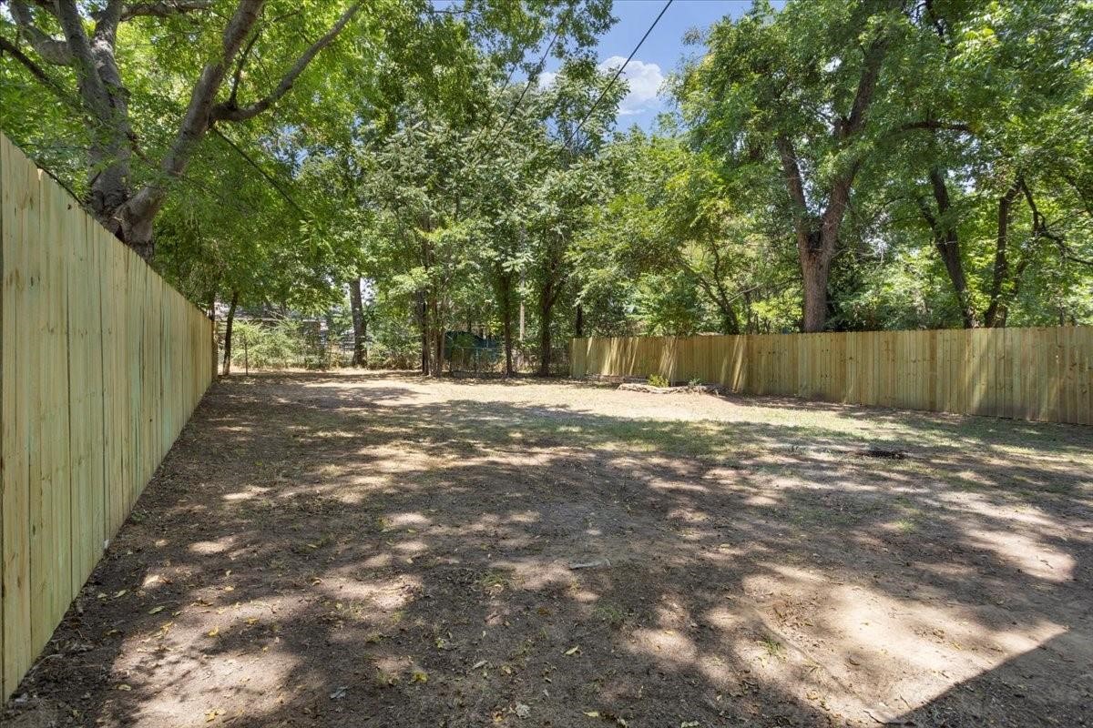 627 W Monterey Street Denison TX 75020