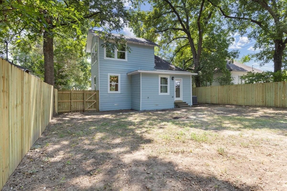 627 W Monterey Street Denison TX 75020