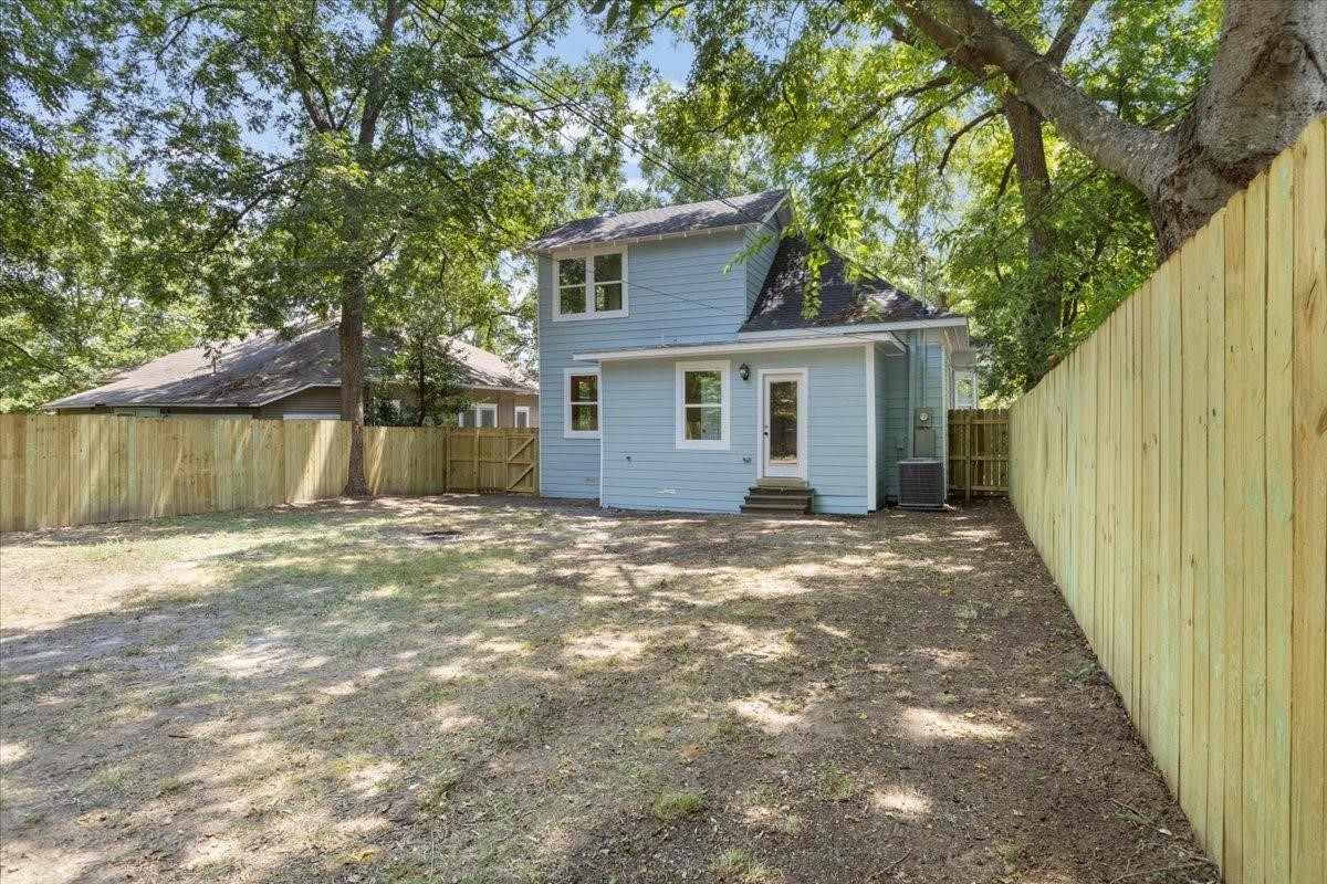 627 W Monterey Street Denison TX 75020