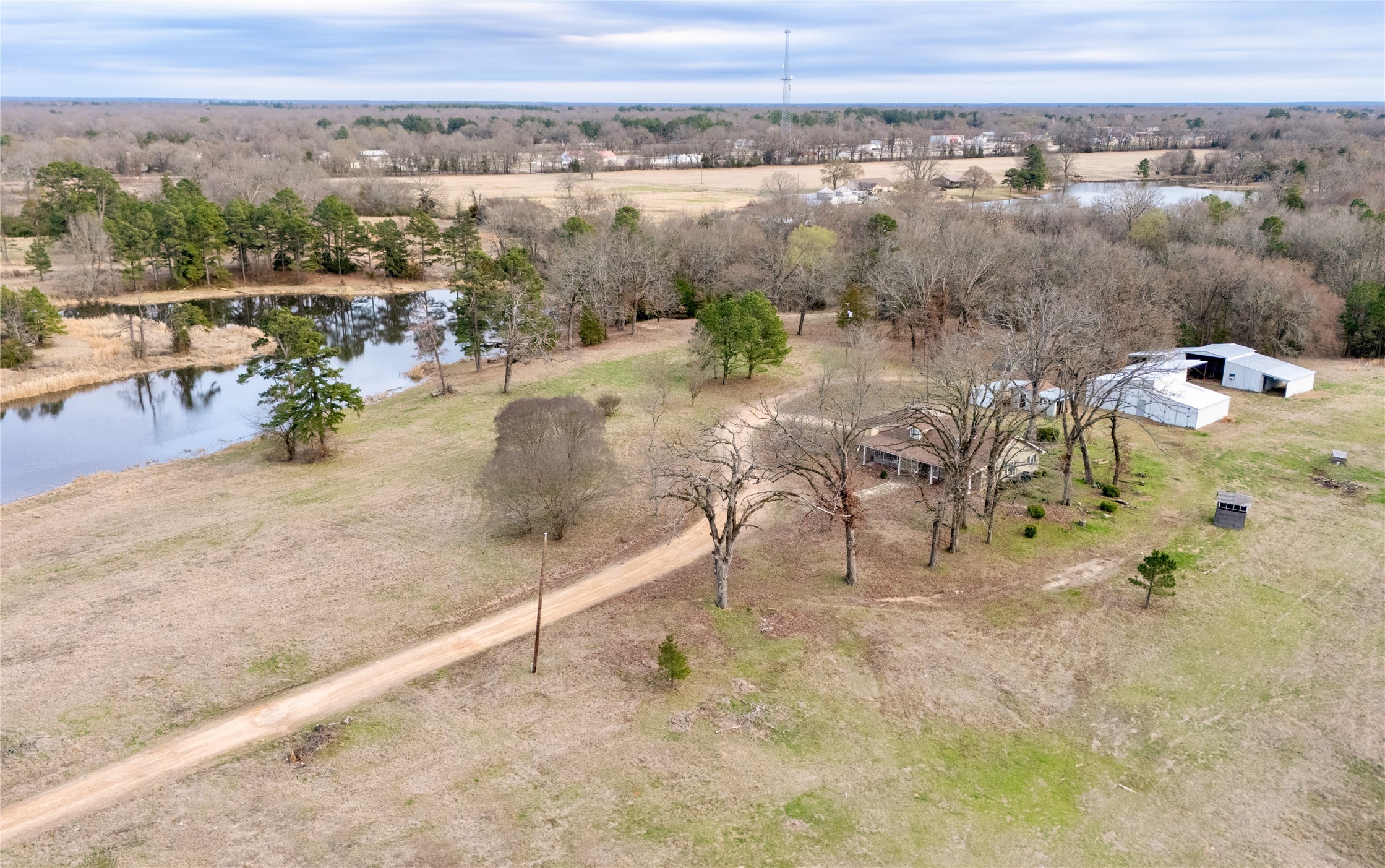 509 County Road 35985 Powderly TX 75473