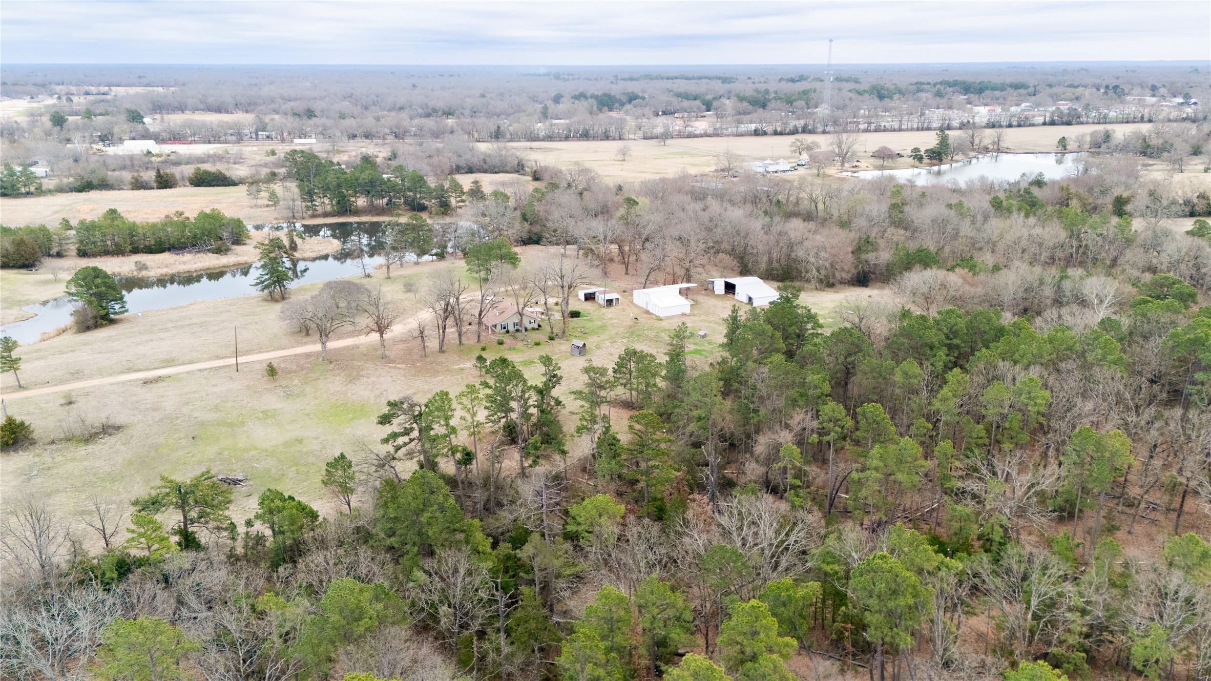 509 County Road 35985 Powderly TX 75473