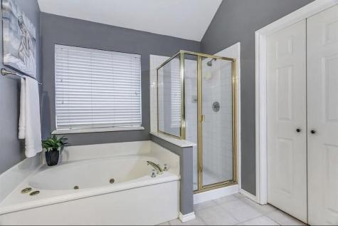 205 Kenosha Lane Arlington TX 76002