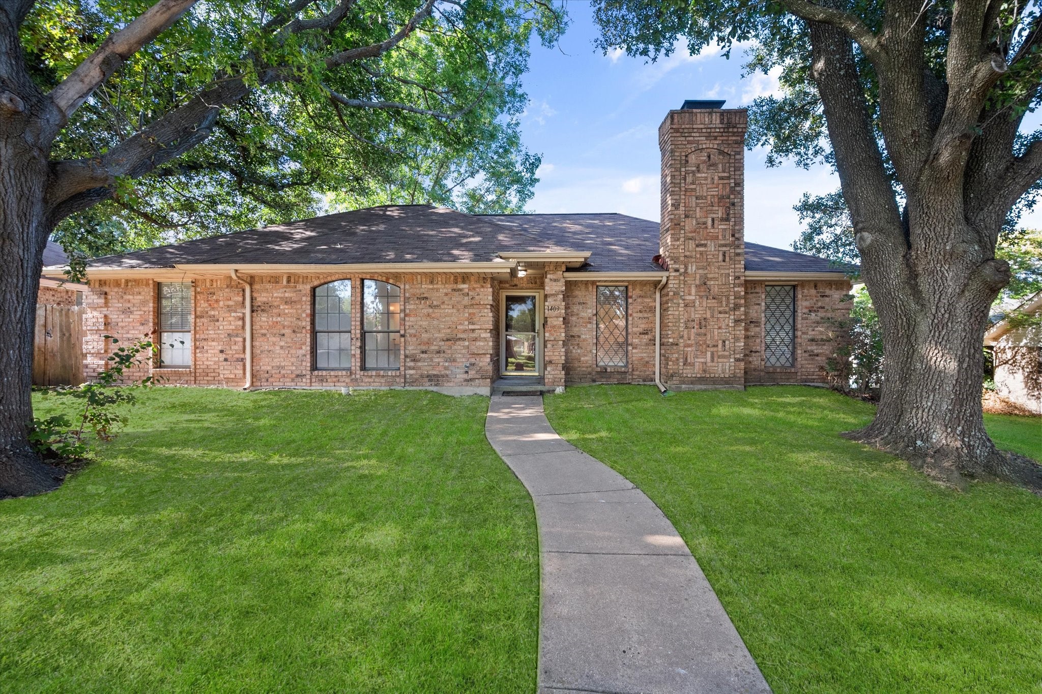 1403 Casa Linda Street Ennis TX 75119