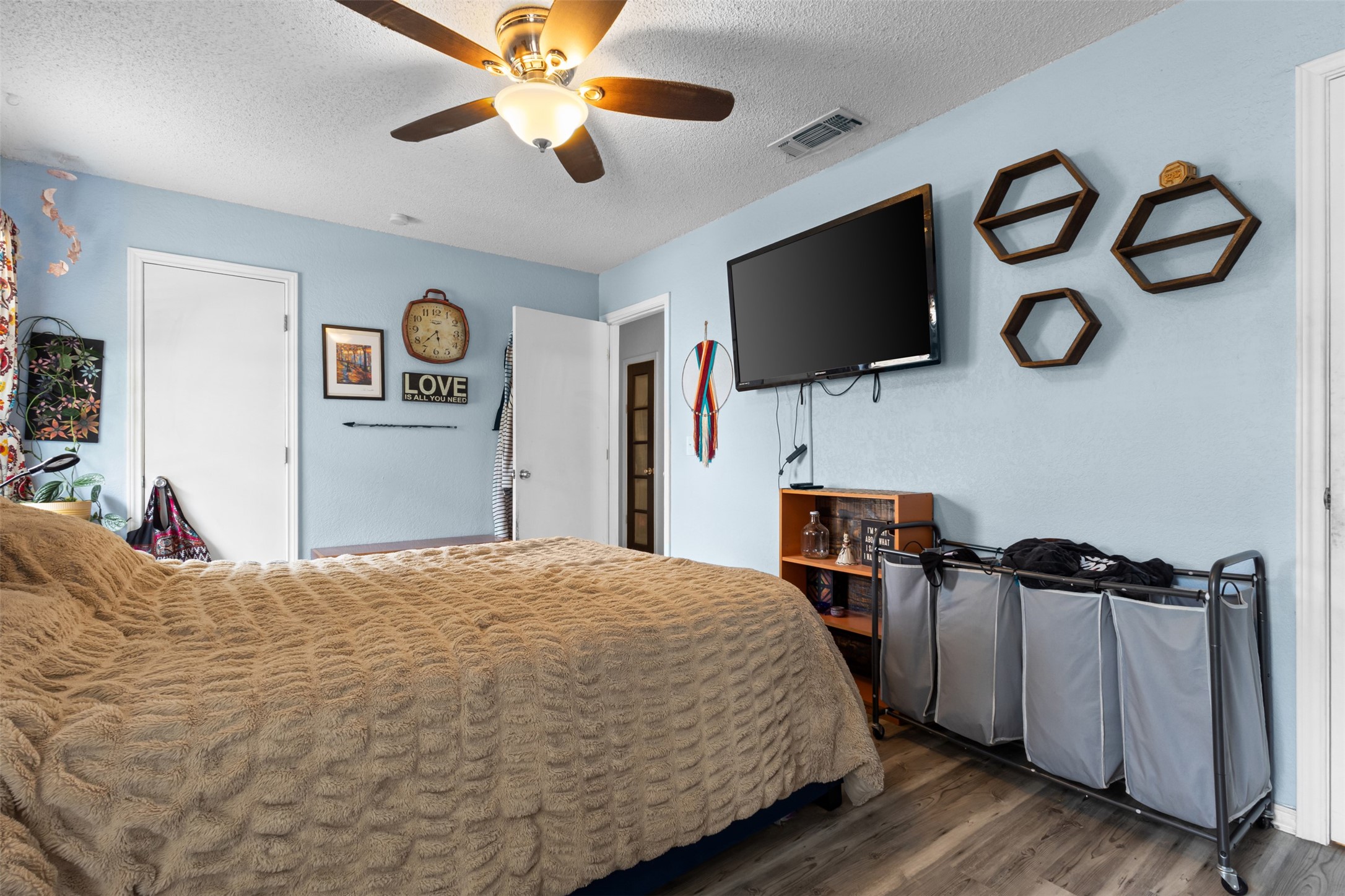 316 Hickorywood Street Azle TX 76020
