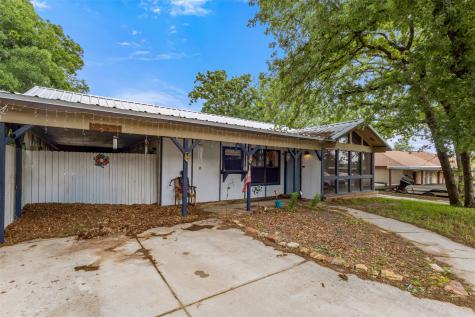 316 Hickorywood Street Azle TX 76020