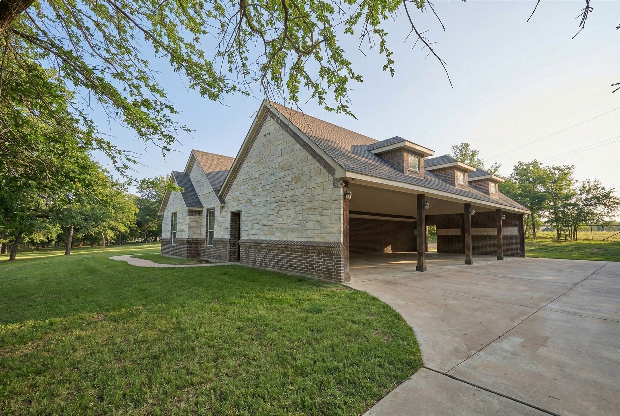 306 Garden Court Springtown TX 76082