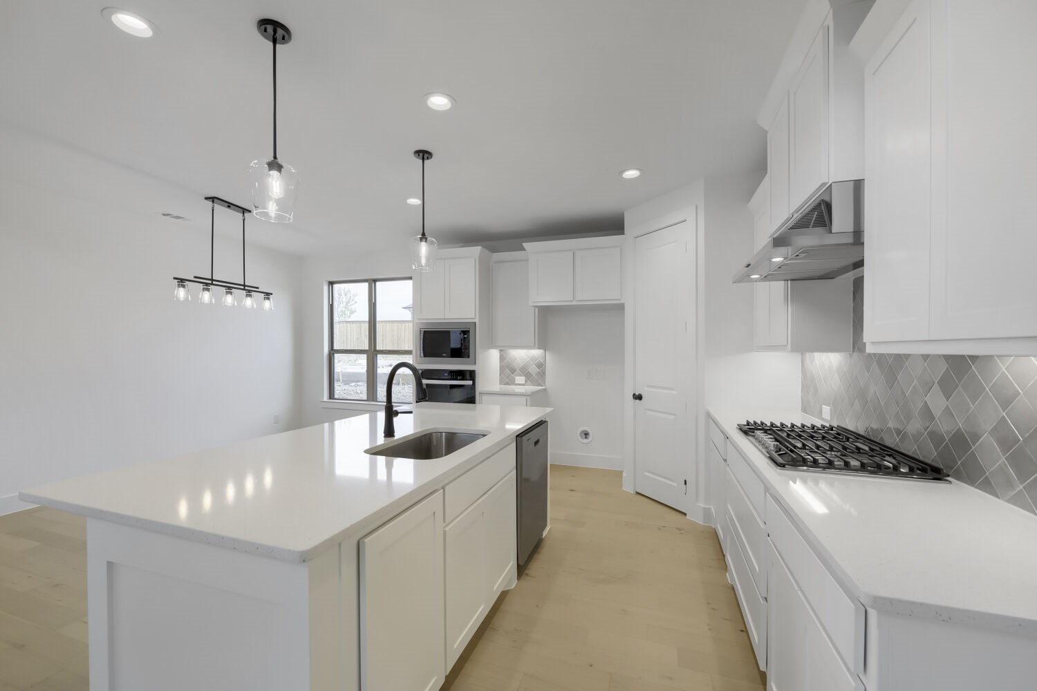 6016 Davis Knoll Fort Worth TX 76126