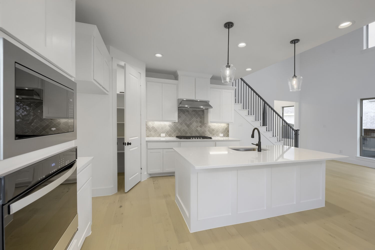 6016 Davis Knoll Fort Worth TX 76126
