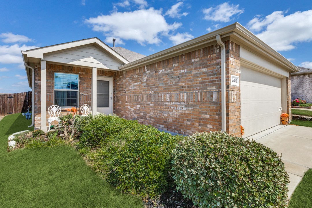 2413 Russell Street Crandall TX 75114