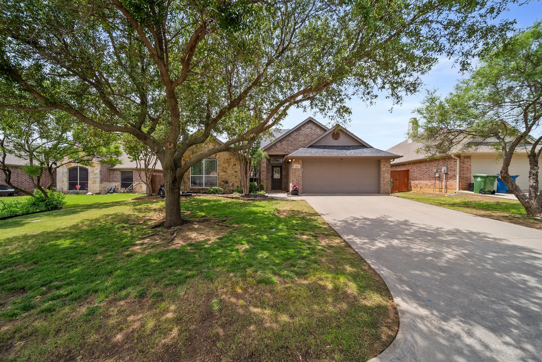 816 Ridgecrest Court Aubrey TX 76227