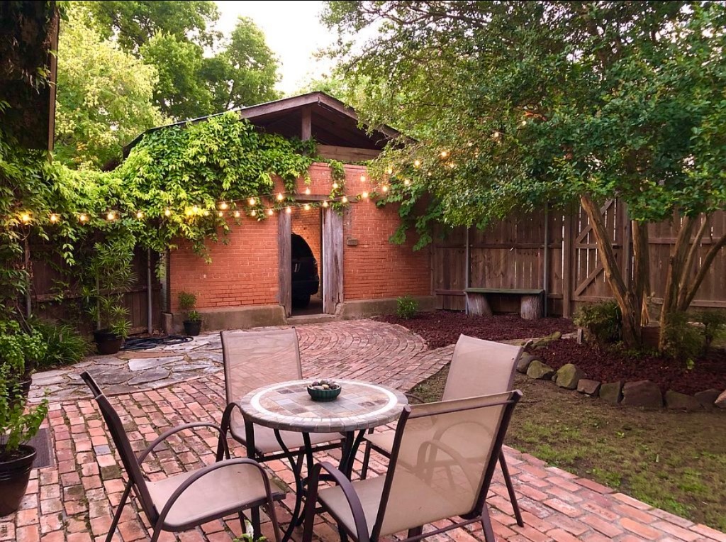 1001 S Locust Street Clarksville TX 75426