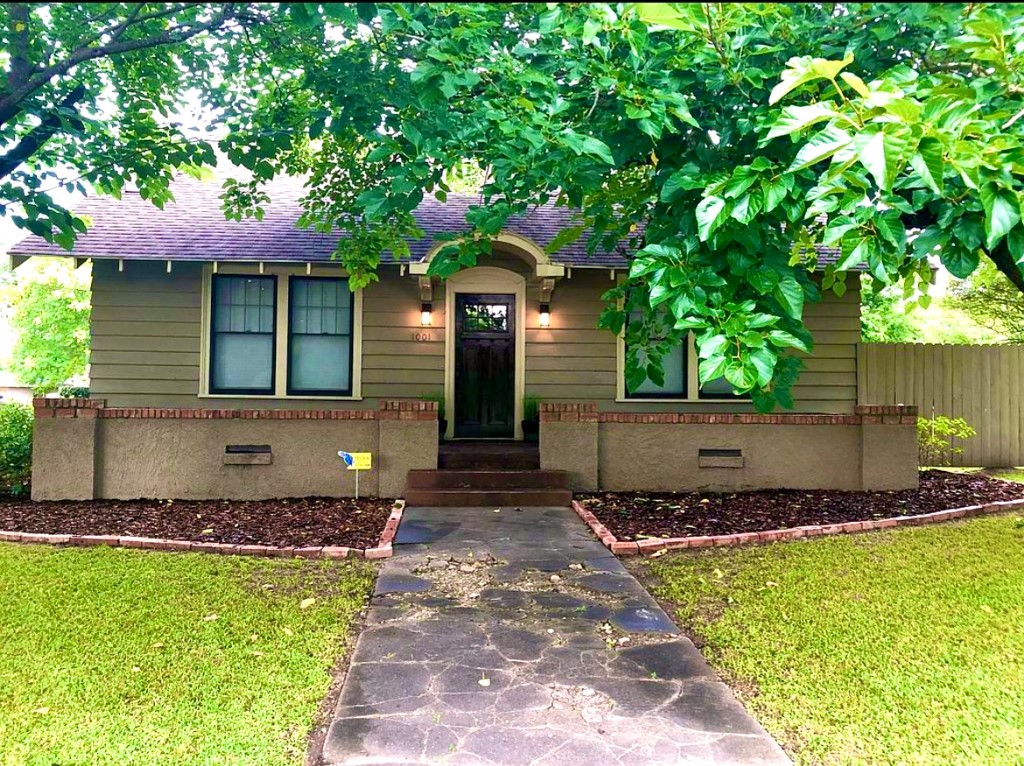 1001 S Locust Street Clarksville TX 75426