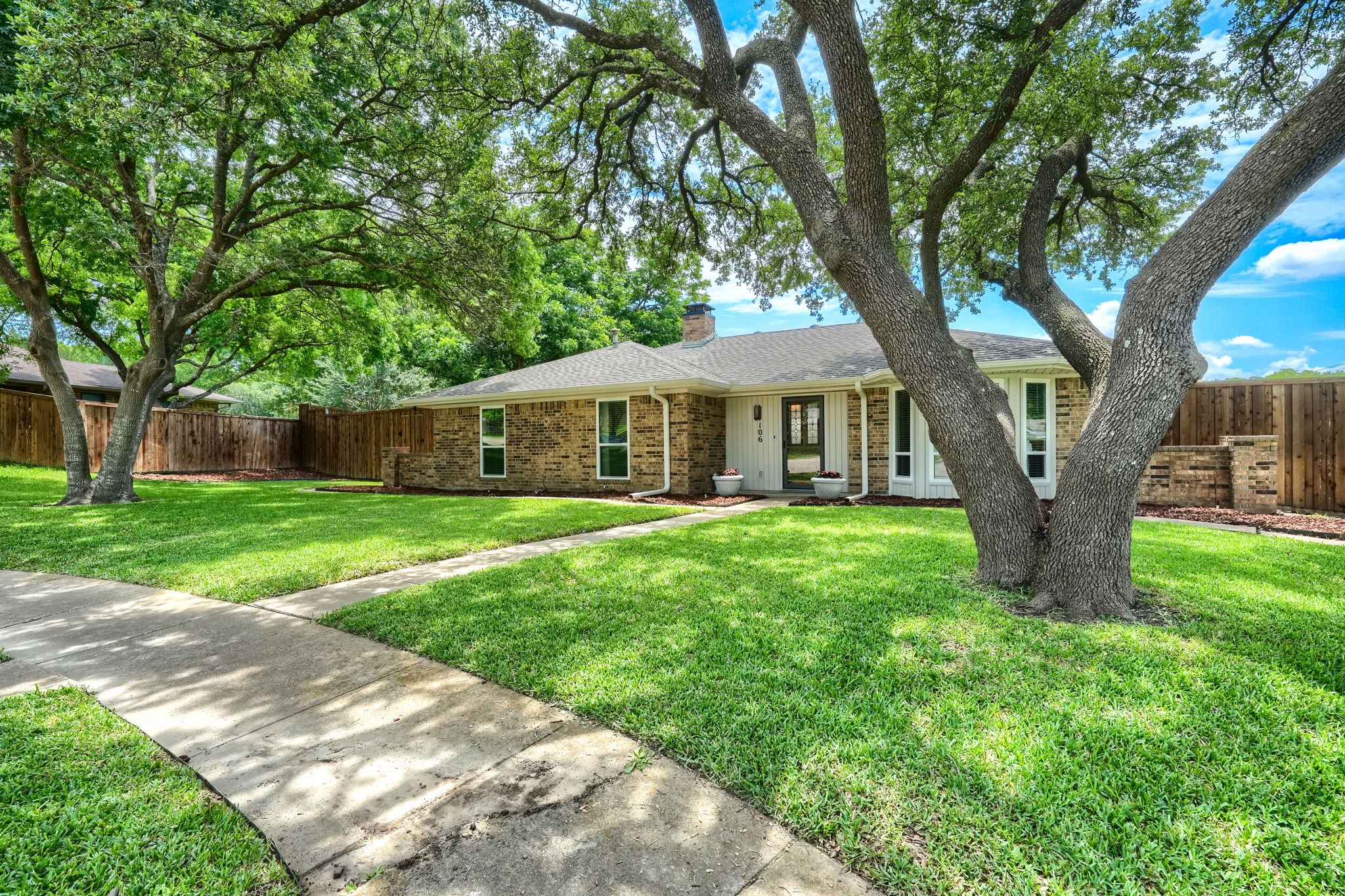 106 Waits Circle Garland TX 75043
