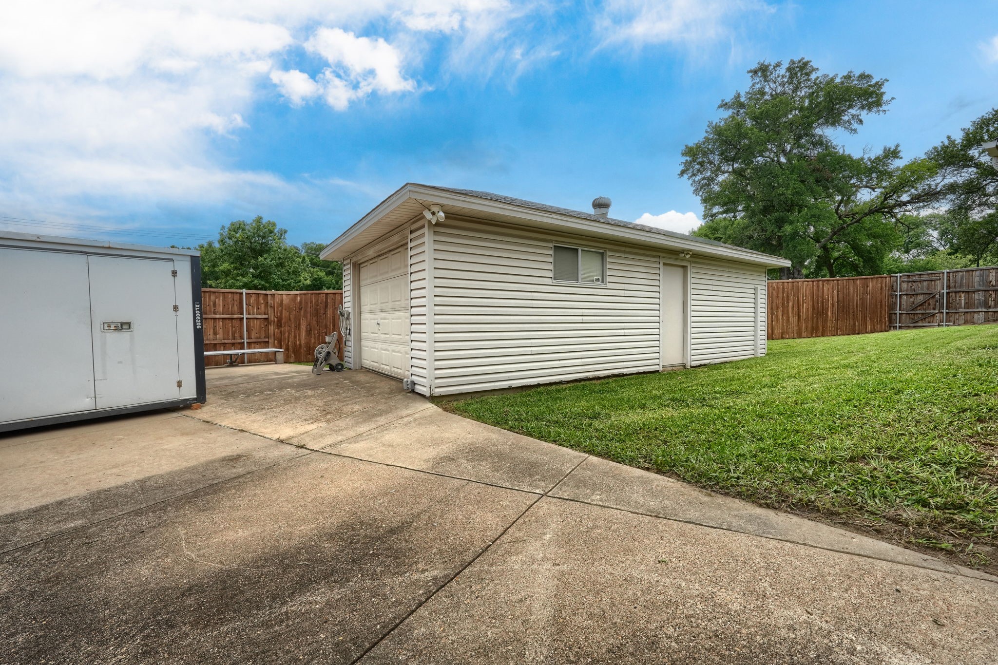 106 Waits Circle Garland TX 75043