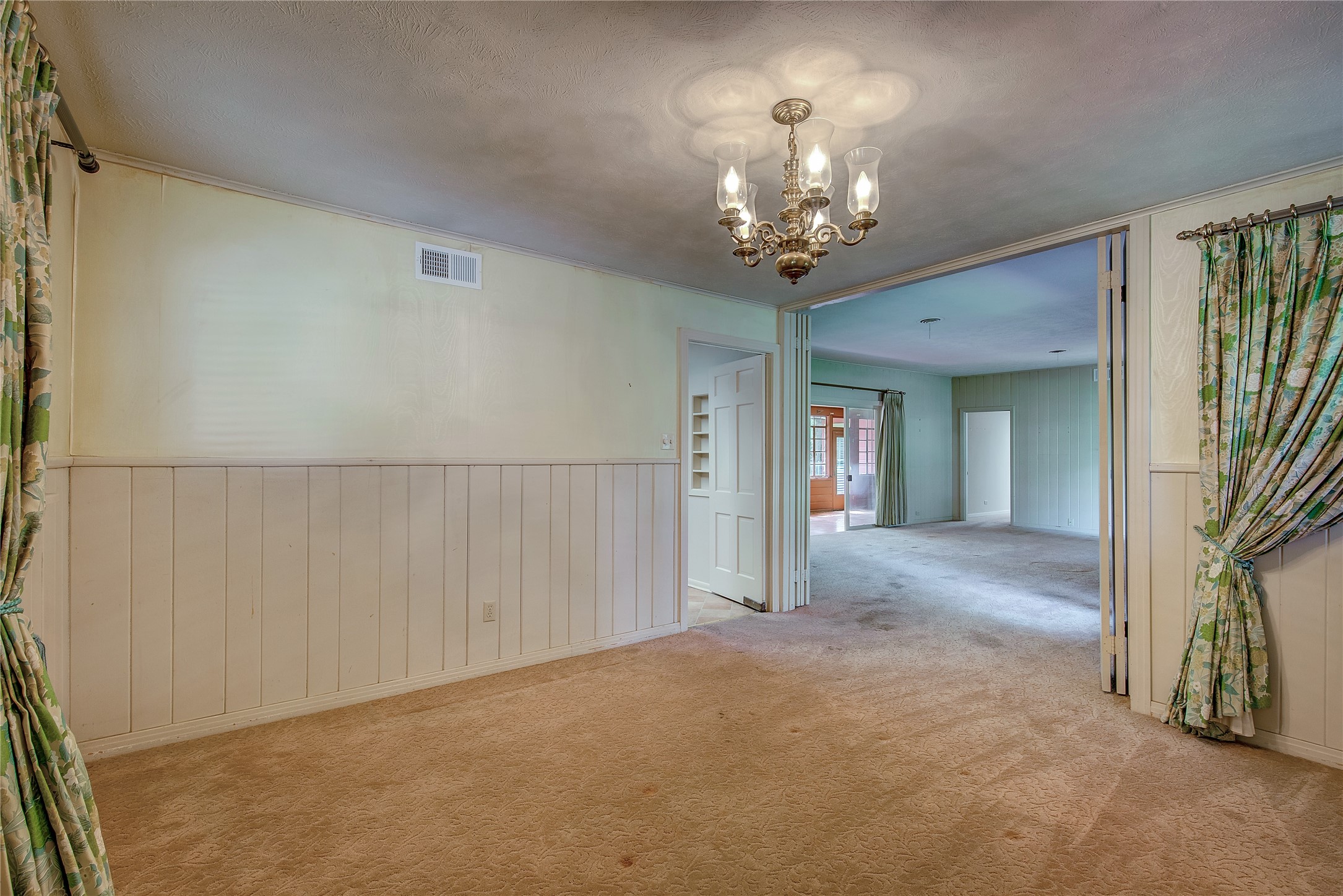 7 Oak Village Drive Greenville TX 75402
