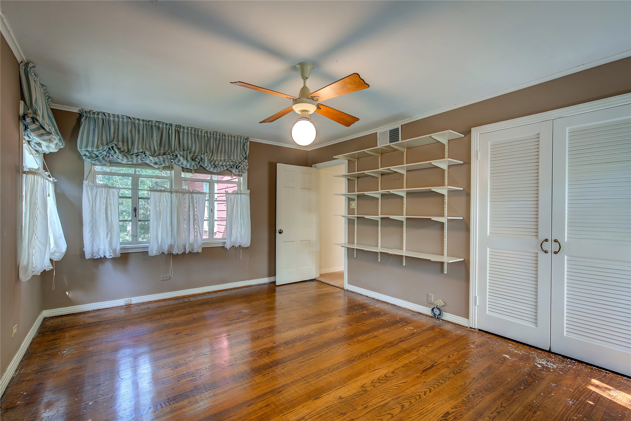 7 Oak Village Drive Greenville TX 75402