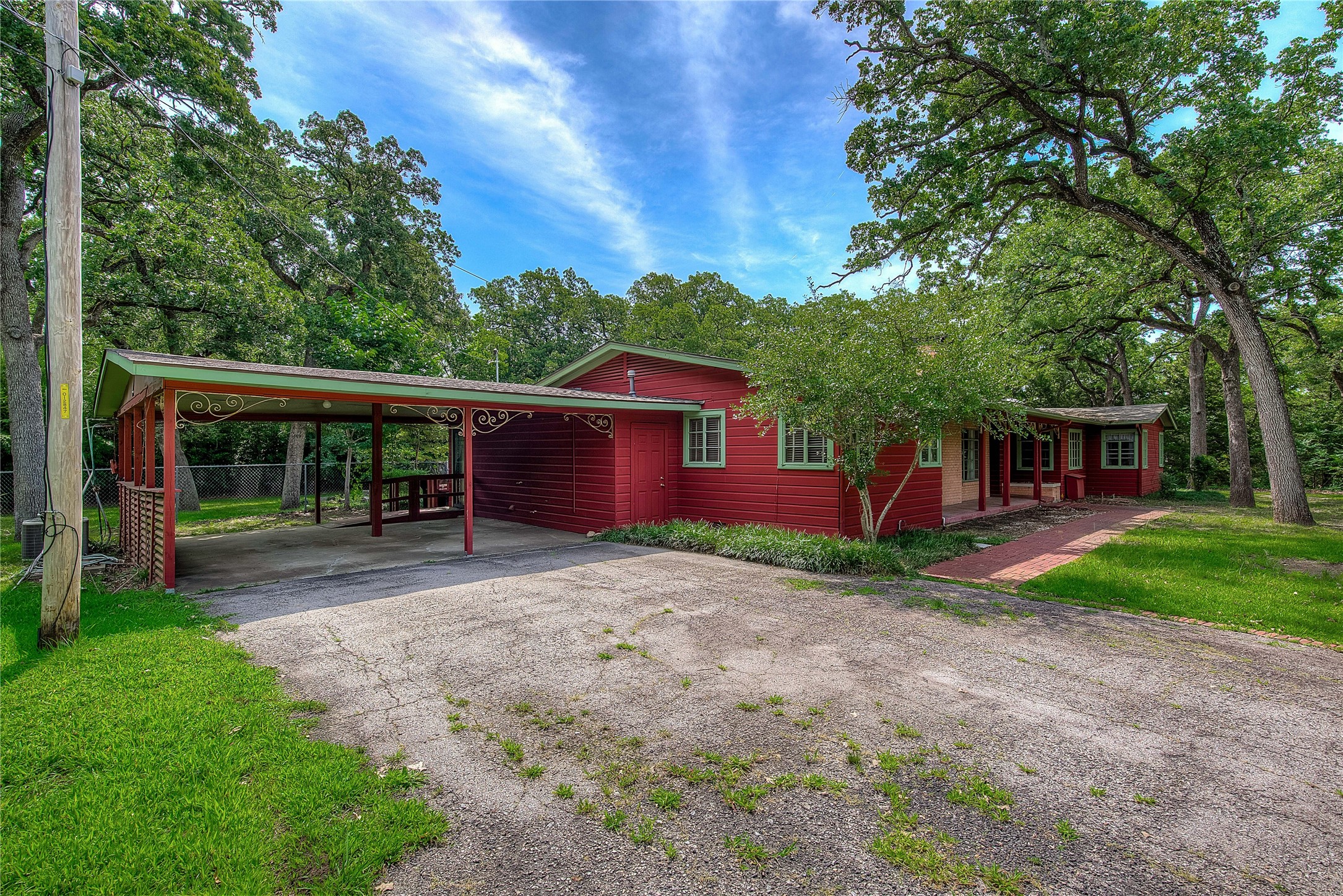 7 Oak Village Drive Greenville TX 75402
