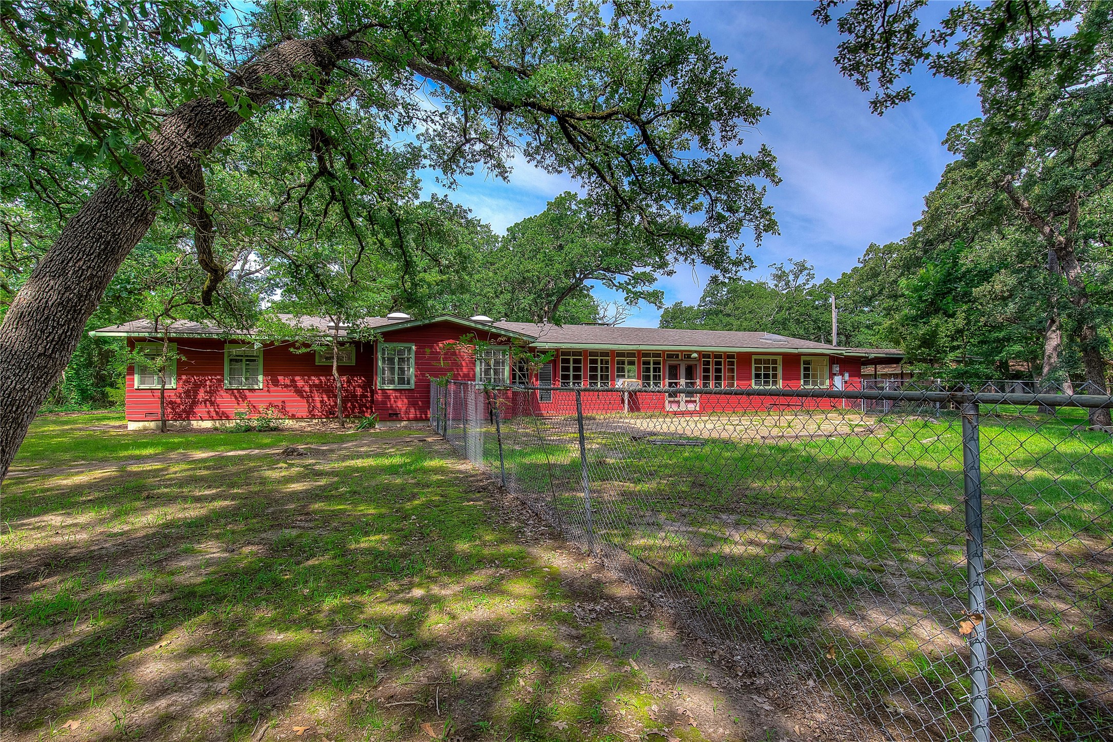 7 Oak Village Drive Greenville TX 75402