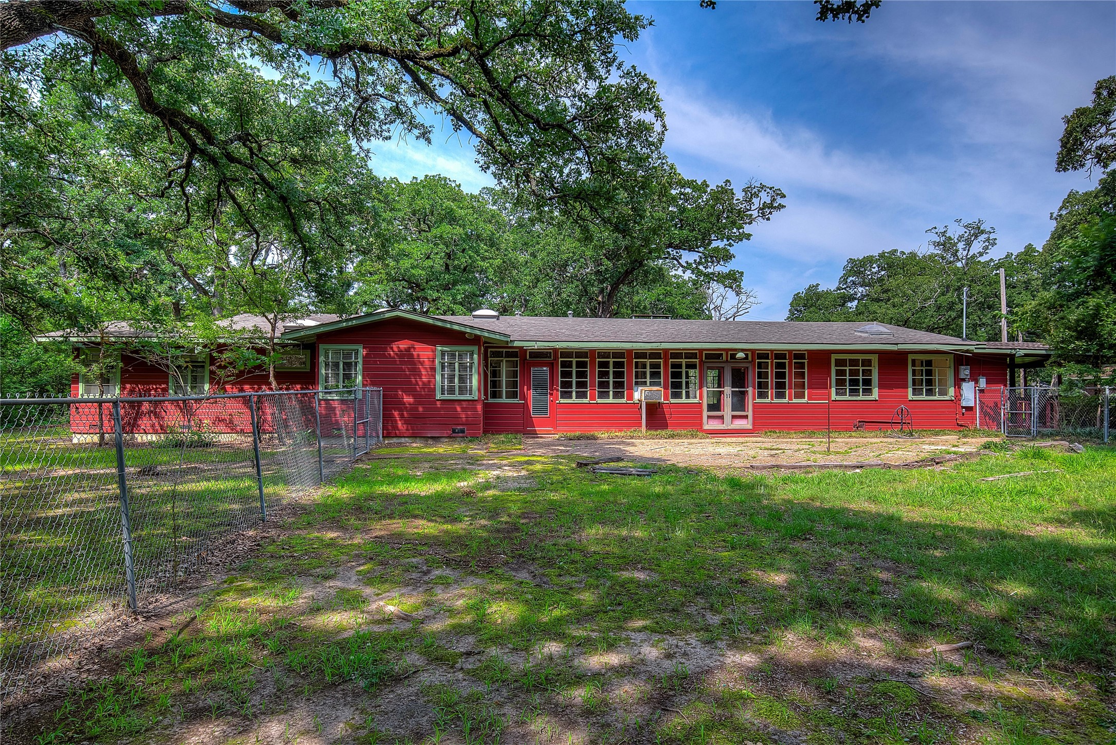 7 Oak Village Drive Greenville TX 75402