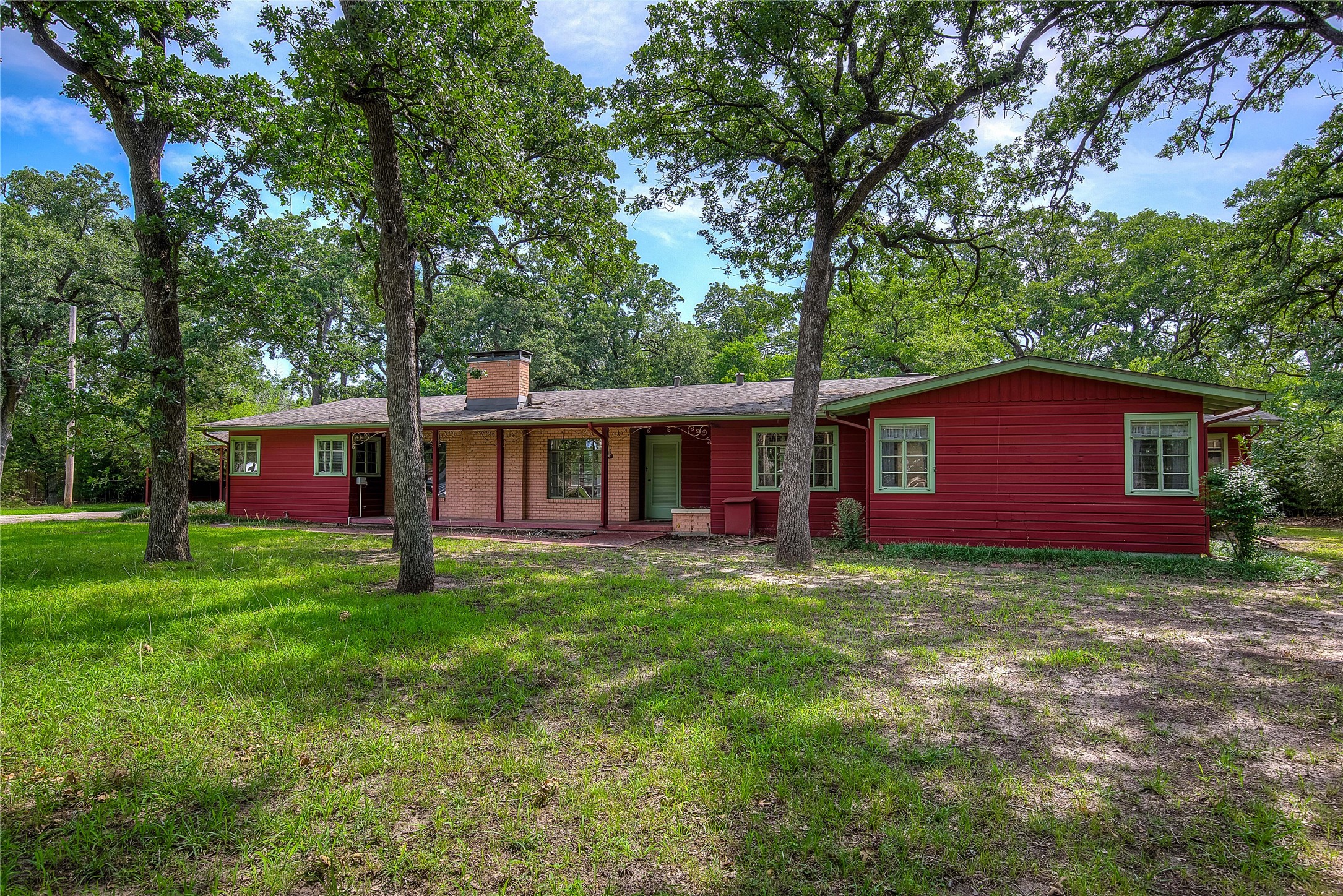 7 Oak Village Drive Greenville TX 75402