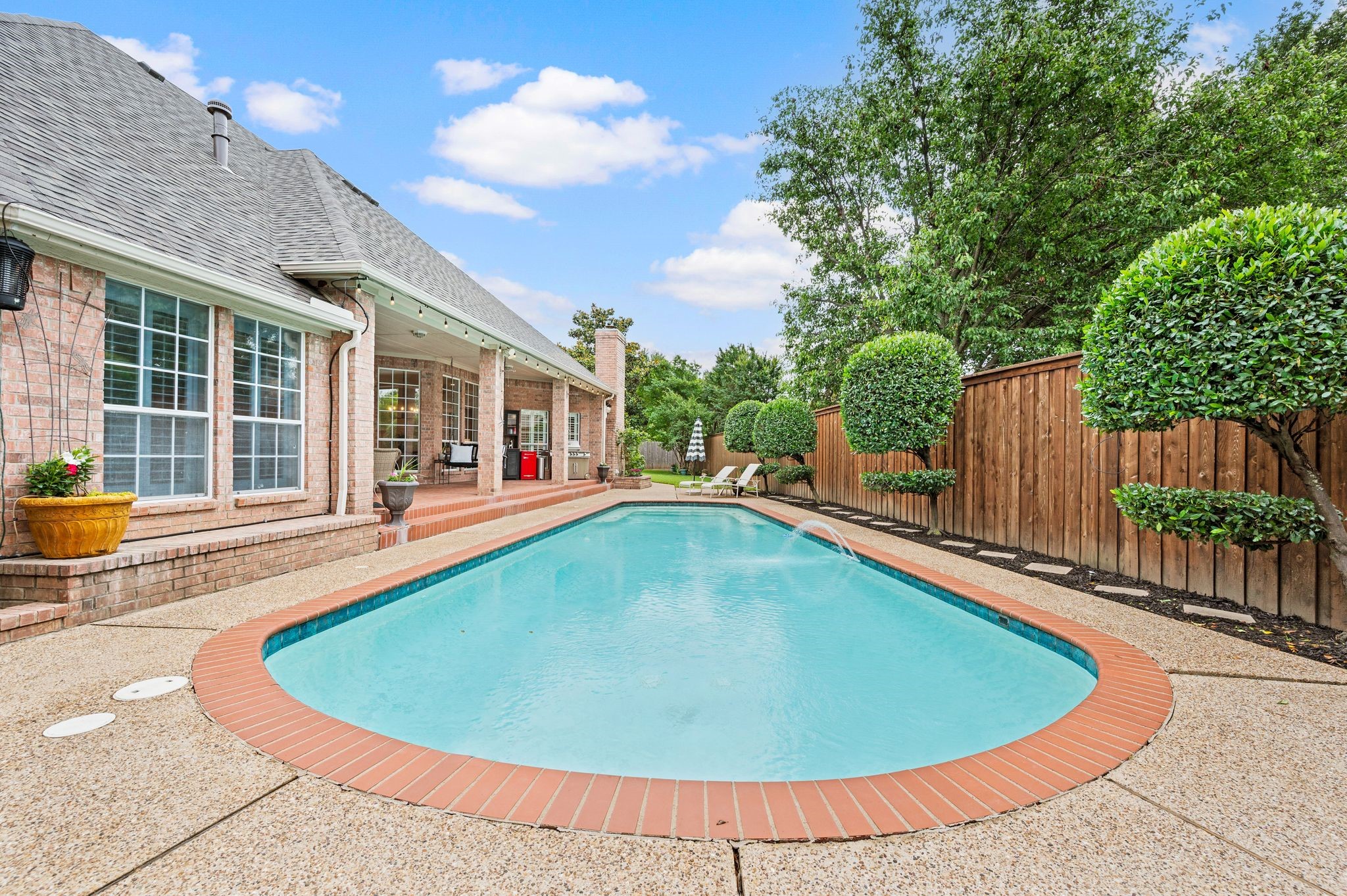 8800 Thornway Drive North Richland Hills TX 76182