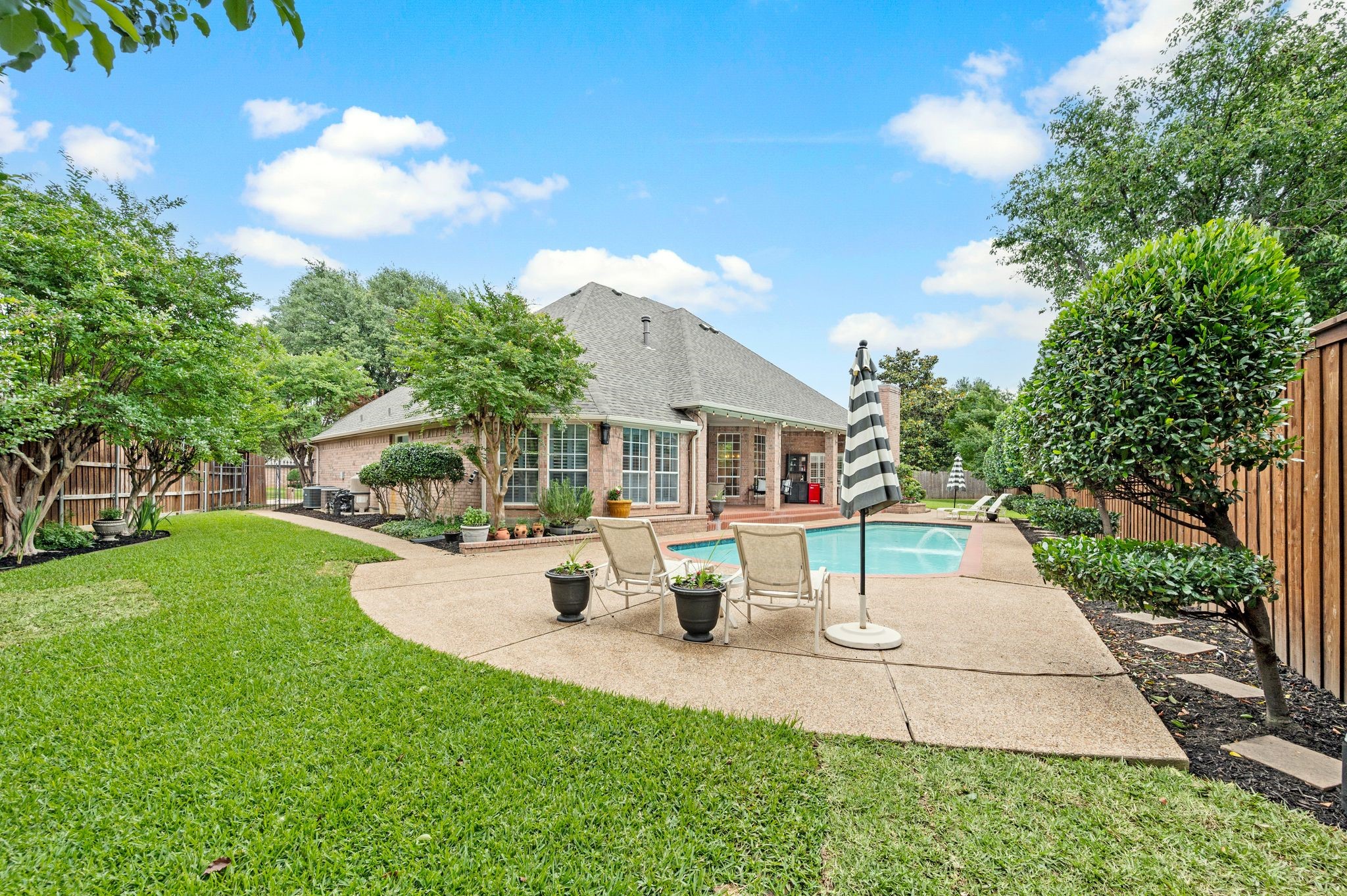 8800 Thornway Drive North Richland Hills TX 76182