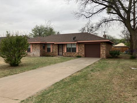 604 S Cedar Street Seymour TX 76380