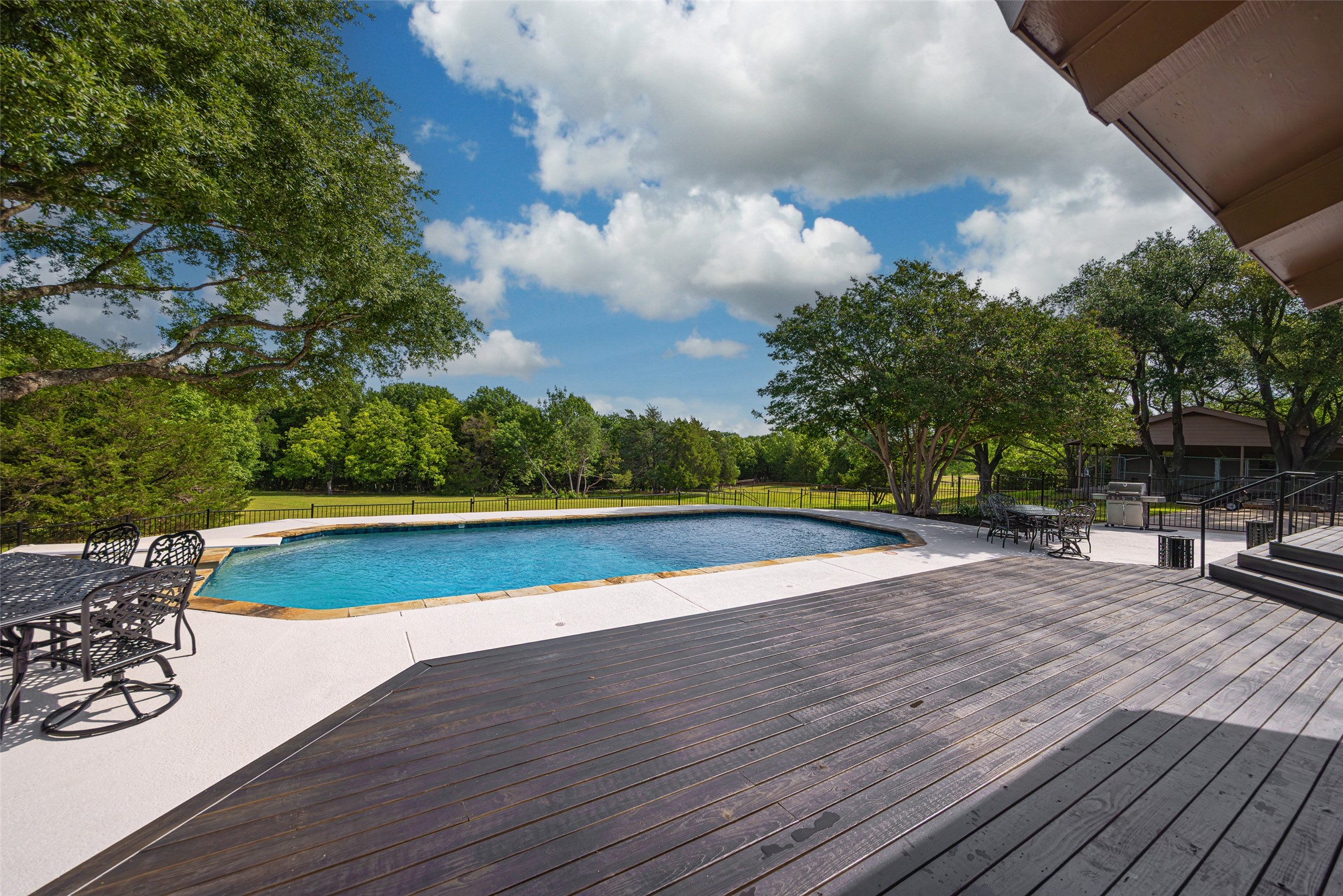 1075 Christian Lane Lucas TX 75002