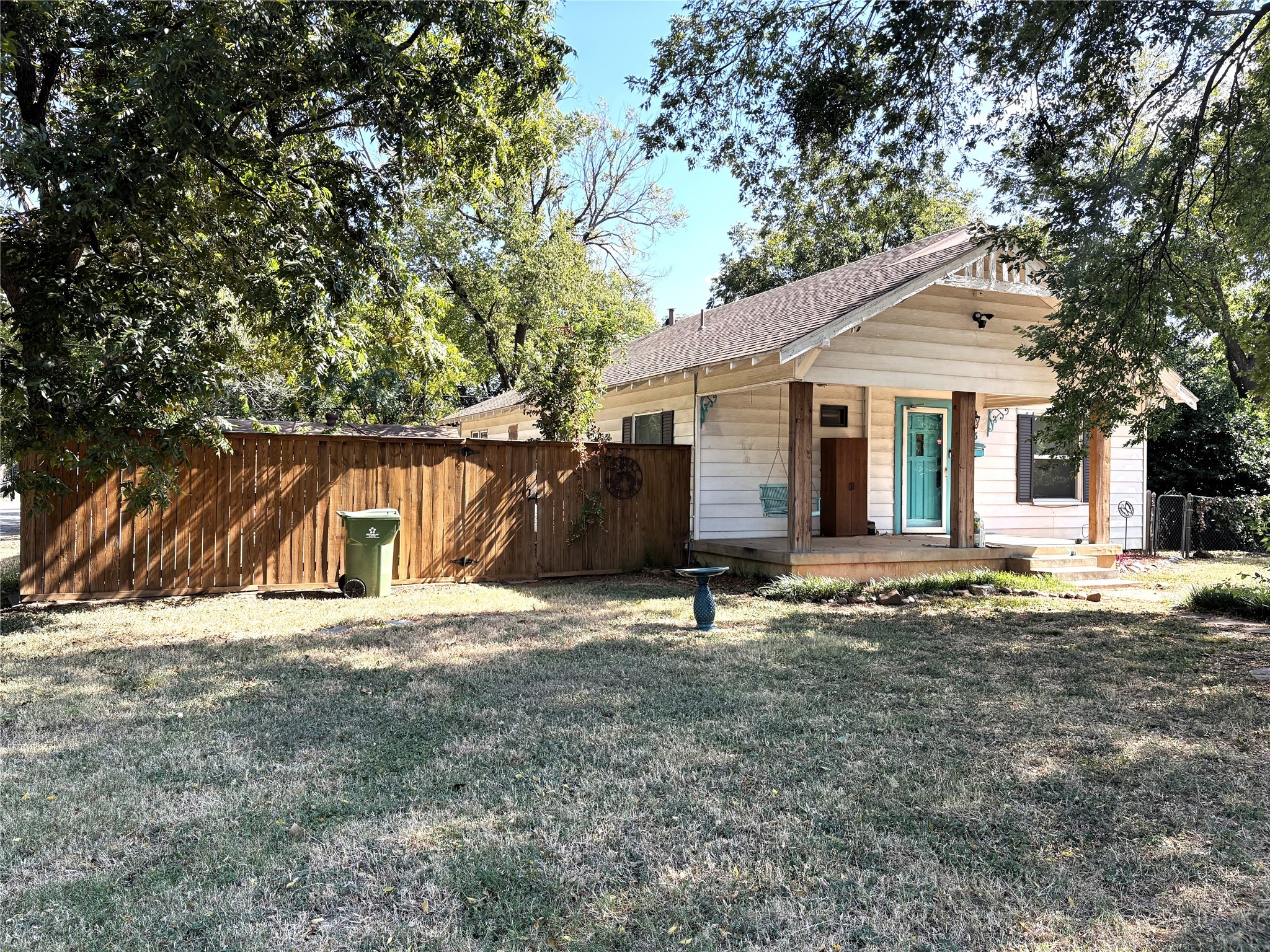 723 Woodrow Street Arlington TX 76012