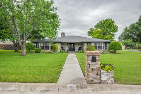 104 Brookview Drive Decatur TX 76234