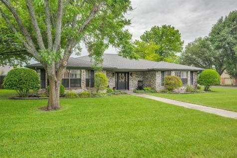 104 Brookview Drive Decatur TX 76234