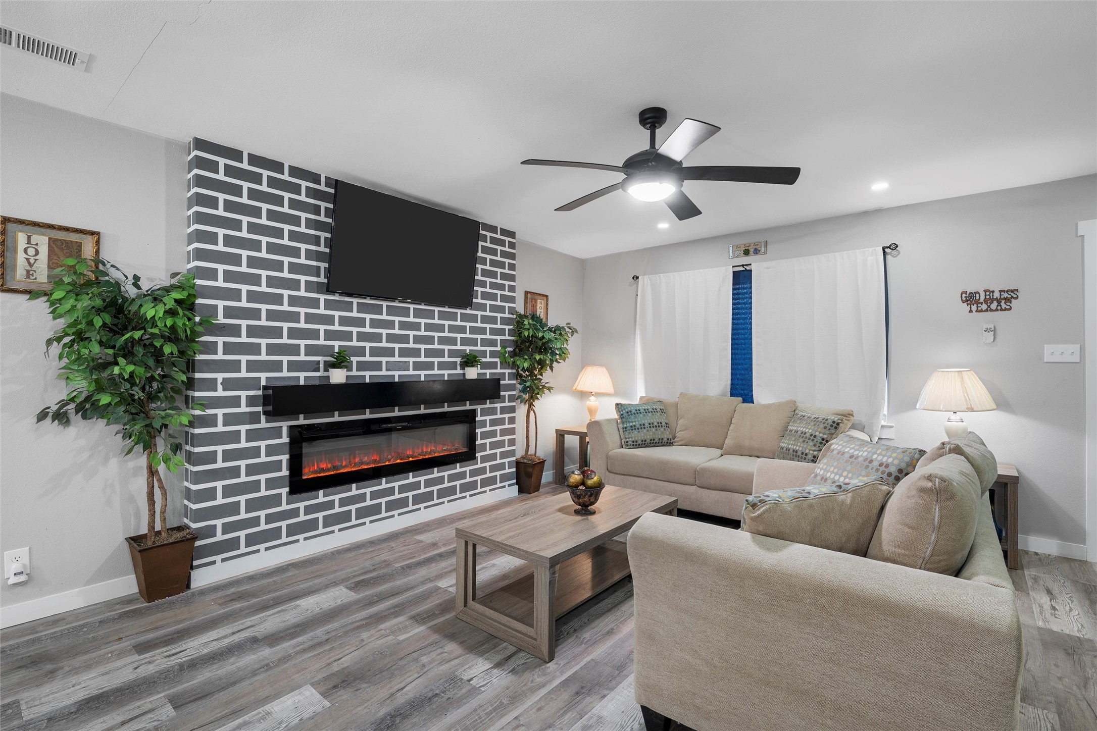 1014 E Franklin Street Hillsboro TX 76645