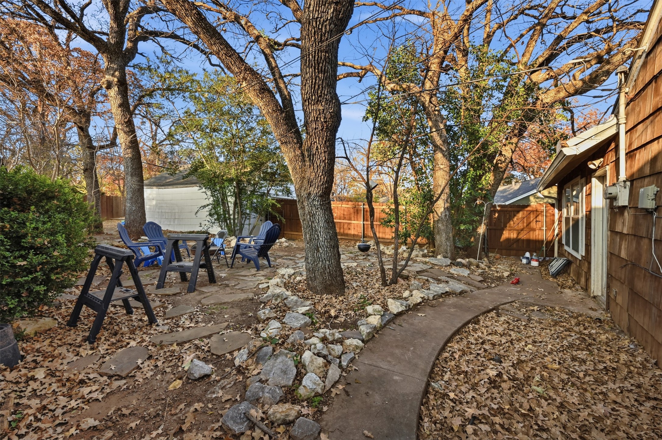 2129 Cardinal Lane Fort Worth TX 76111
